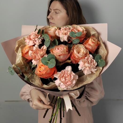 Rosas de cajala y claveles Bouquet 17 Flowers Holiday