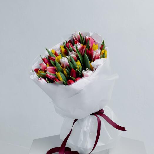 Букет из тюльпанов "Тайная страсть"