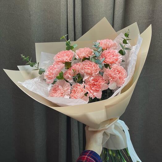 Монобукет из 11 Розовых Гвоздик и Эвкалипта