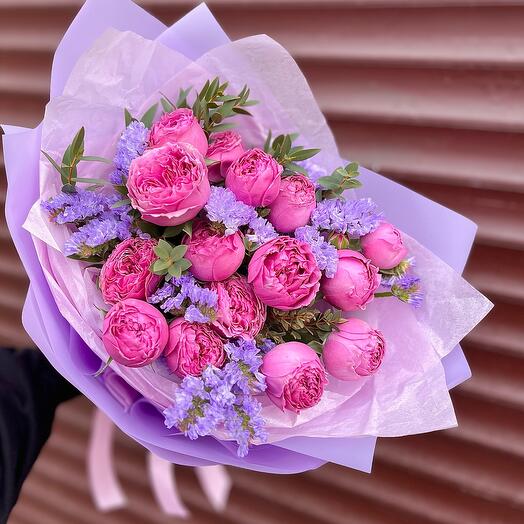 Bouquet with bushy peony-shaped roses