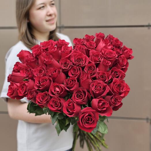 Розы в форме сердца