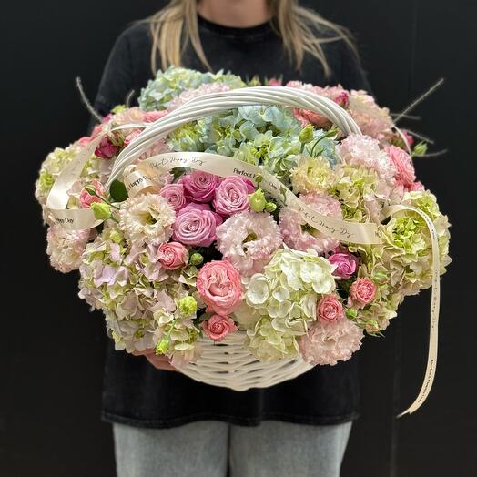 Корзина с цветами 💖