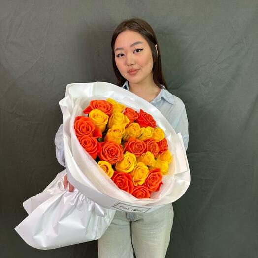 Яркие розы 25 шт