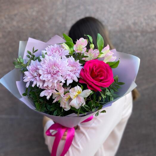 Ramo "Perfecto" (crisantemo, rosa, alstroemeria, verde)