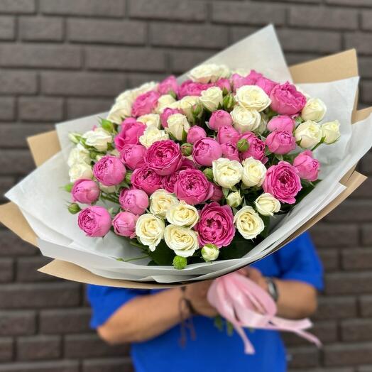Букет из кустовых роз 💐