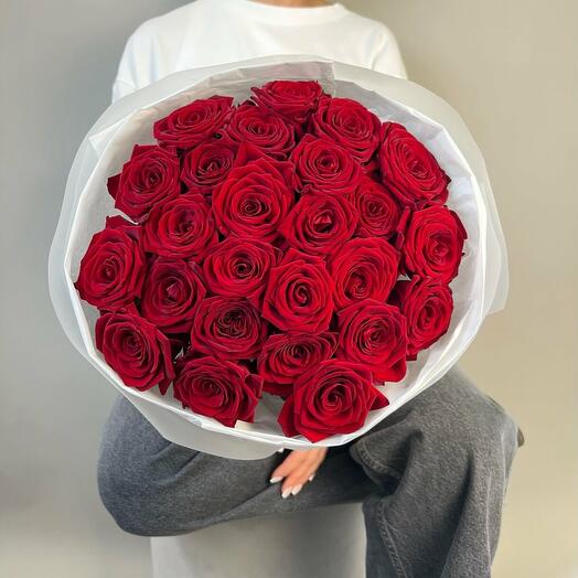 Букет из красных роз 25шт 60см