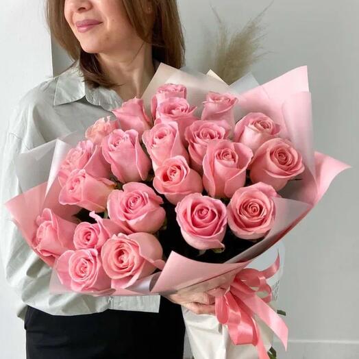 Букет из 21 розовой розы