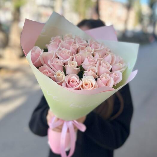 Букет из 25 нежных роз