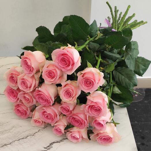 Bouquet of 17 pieces of roses