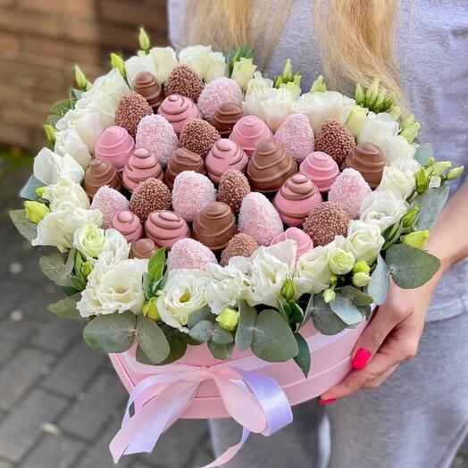 Сердце 26 Barbie 1 - клубника в шоколаде и эустома