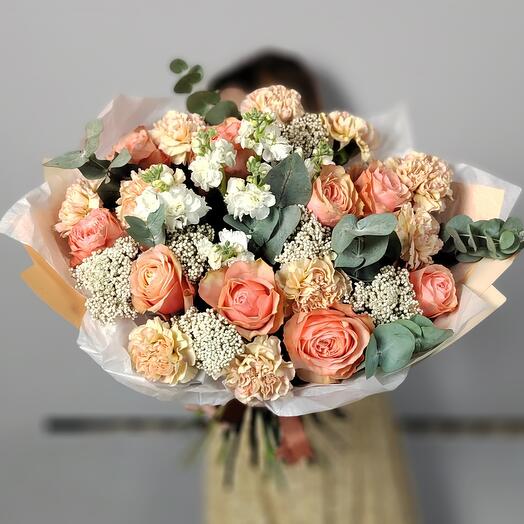 Kahala Roses carnations and Ozotamnus Bouquet 14 Flowers Holiday