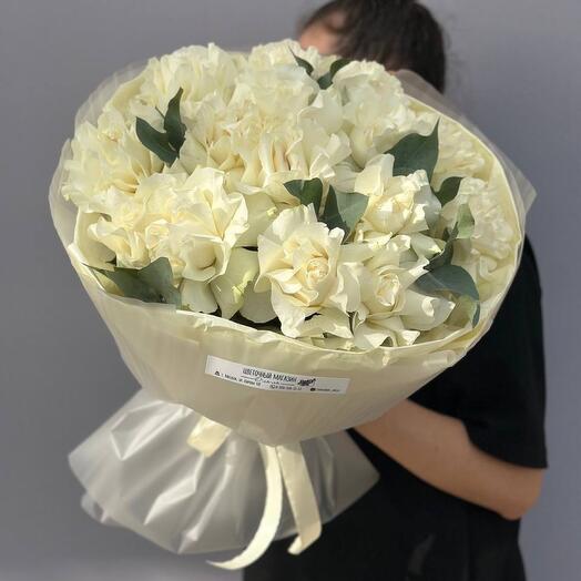 Ramo de rosas francesas blancas