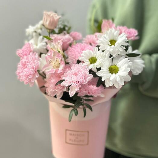 Нежная композиция в коробке/куст хризантема /эустома/альстромерия/Цветы в Уфе /Доставка цветов Уфа/Цветы Уфа