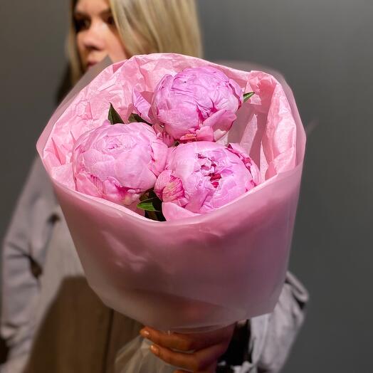 Букет «Зимние пионы» (3 пиона)