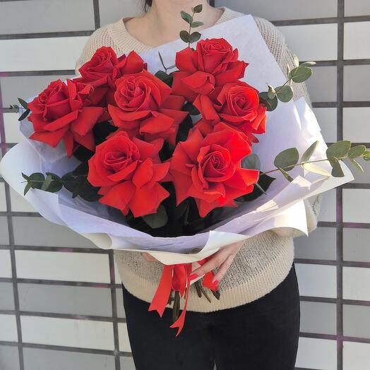 Bouquet of scarlet French roses