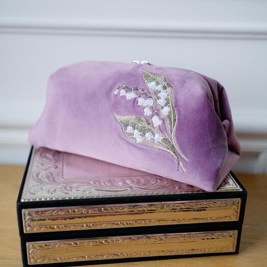 Бархатная косметичка с вышивкой, коллекция Ландыш, цвет розовый, ручная работа