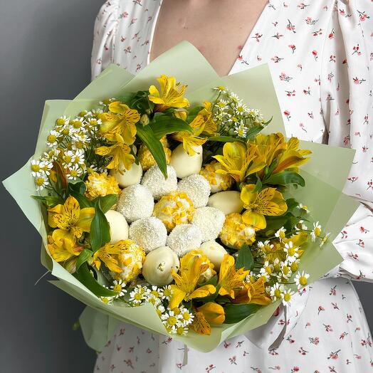 Букет из клубники в шоколаде с альстромерией и танацетумом Spring