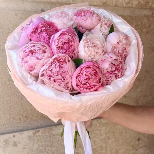 Пионы 13 штук розовые букет мороженное
