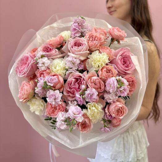 Ramo Premium "merengue de fresa" basado en rosas fragantes de élite 🩷