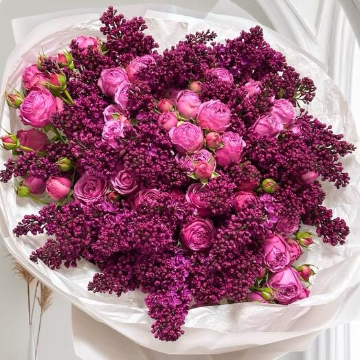 Букет с пионовидными розами и сиренью — ароматная роскошь