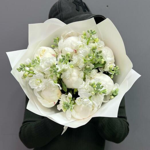 7 белые пионы с маттиолой (0006) peony