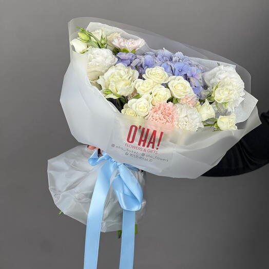 White roses bouquet