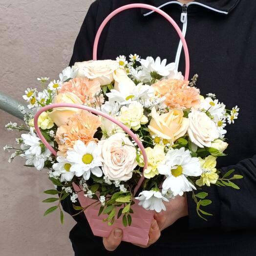 Handbag with flowers 3