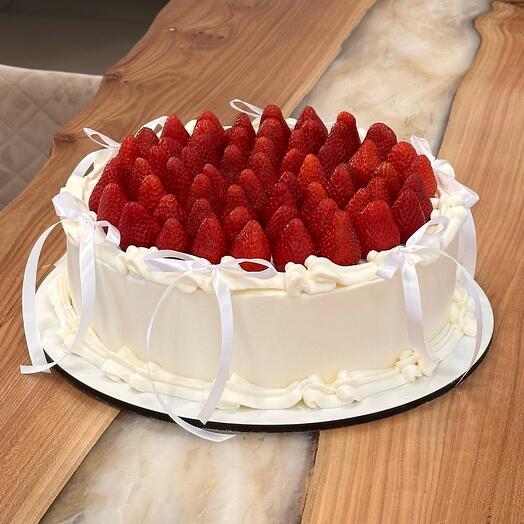 Божественный торт со свежей клубникой в стиле Ламбет 😍🍓