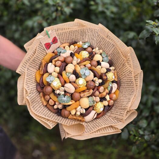 Букет из сухофруктов и орехов "Элегантный"