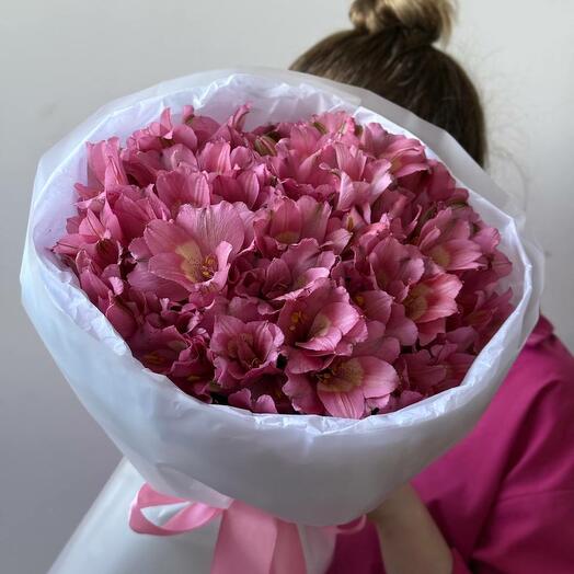 Букет из 15 розовых альстромерий