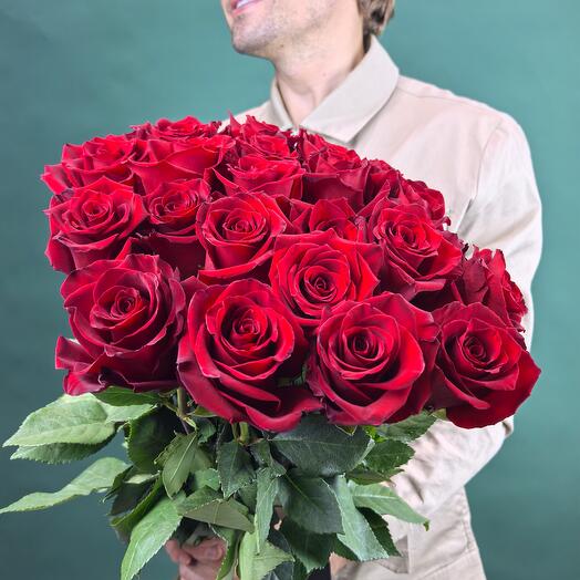 Красная роза Эксплорер Explorer 21 шт