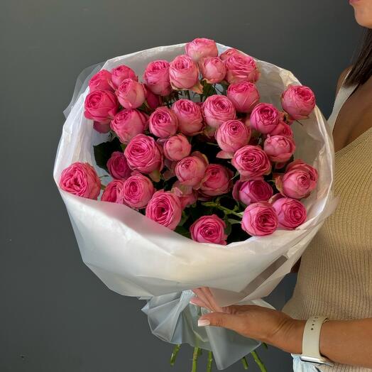 9 кустовых роз