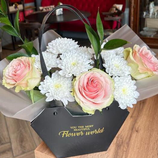 Сумочка розы   хризантемы