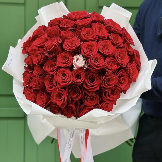 🌹 51 przejmujących czerwonych róż