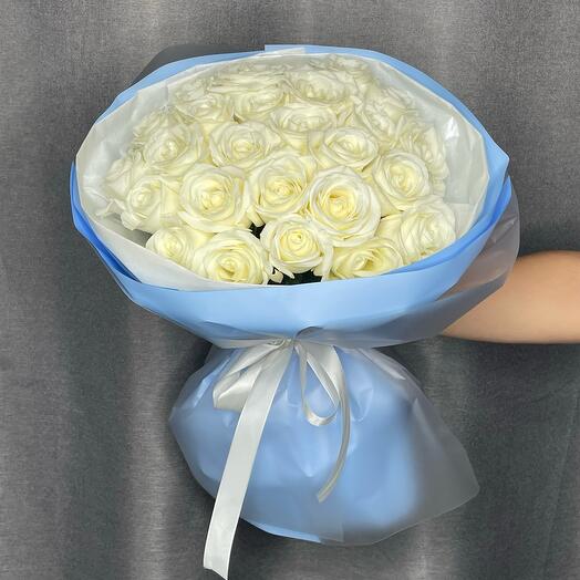 Белоснежные голландские розы