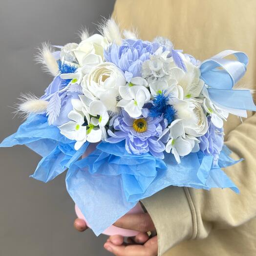 Композиция из мыльных цветов и сухоцветов « Незабудка»