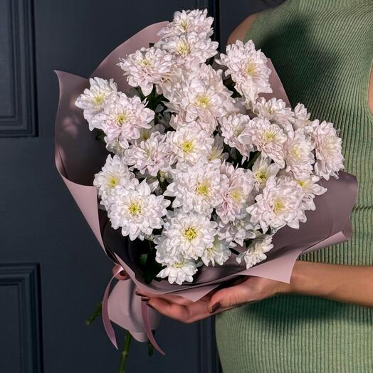 Букет из 5 нежно-розовых кустовых хризантем