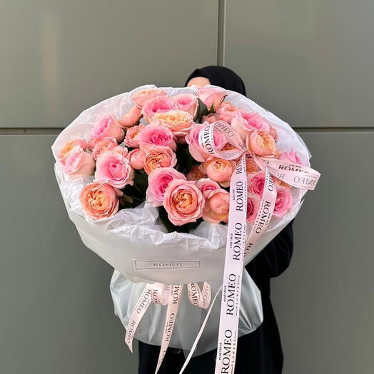 Красивый микс из кустовых роз