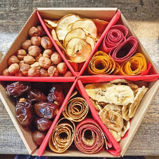 Шестигранник с орехами и пастилой