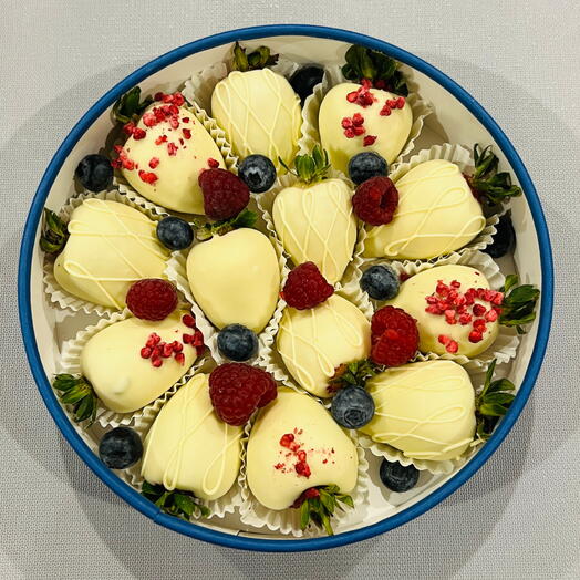 Клубника в шоколаде 12 шт