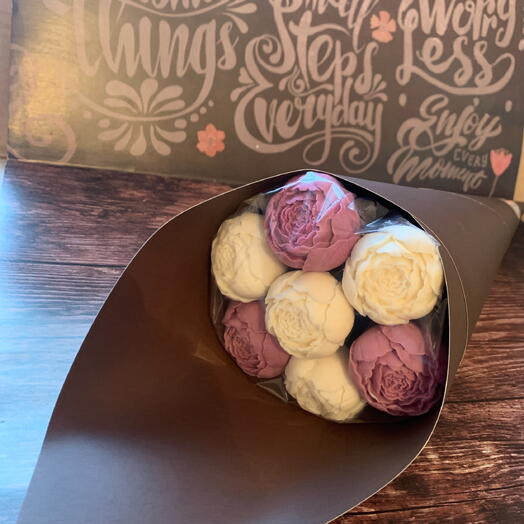 Шоколадные пионы, словно живые — красота, которую можно съесть