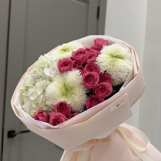 Нежный микс с хризантемами