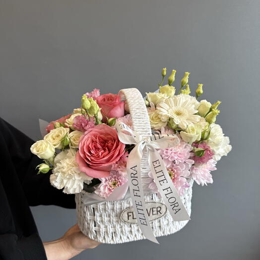 Корзина с цветами