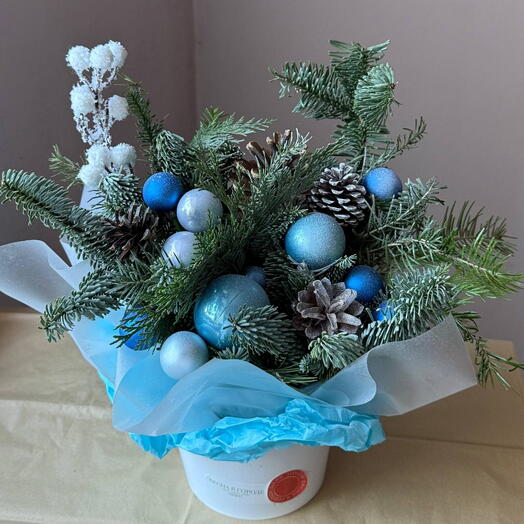 НОВОГОДНЯЯ КОМПОЗИЦИЯ в сине-голубых оттенках