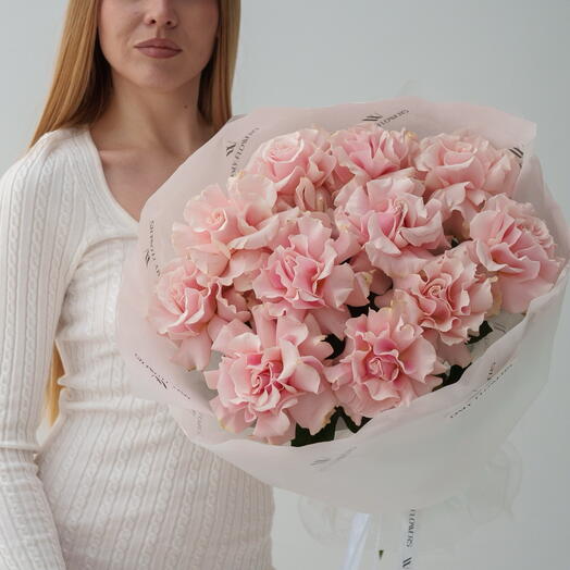 Нежный букет из одиннадцати французских роз