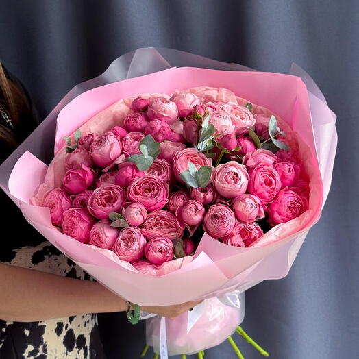 Пионовидная кустовая Роза, розовые розы