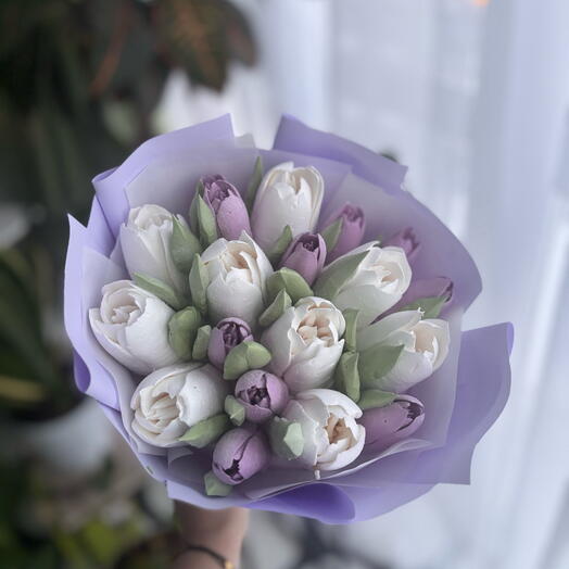 Букет тюльпанов из зефира,белые и сиреневые