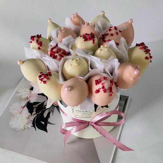💐Букет из клубники в белом шоколаде на подарок 🎁