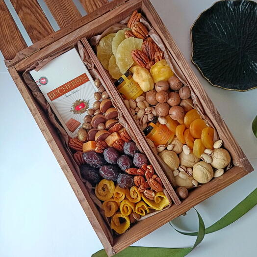 Подарочный деревянный бокс с орехами, сухофруктами и крем мёдом 🧡
