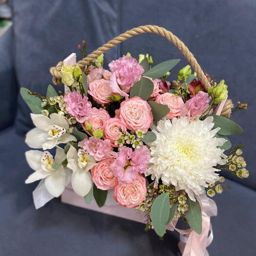 Нежнейший ящичек с орхидеями и кустовой пионовидной розой️😍